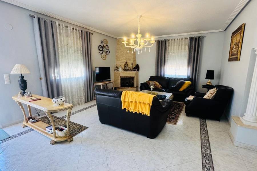 Venta - Chalet - Los Balcones - Los Altos del Edén - Torrevieja