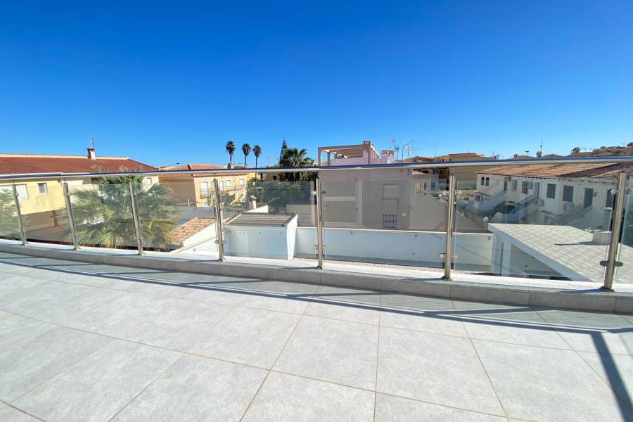 Venta - Villa de Lujo - Aldea del mar - Torrevieja