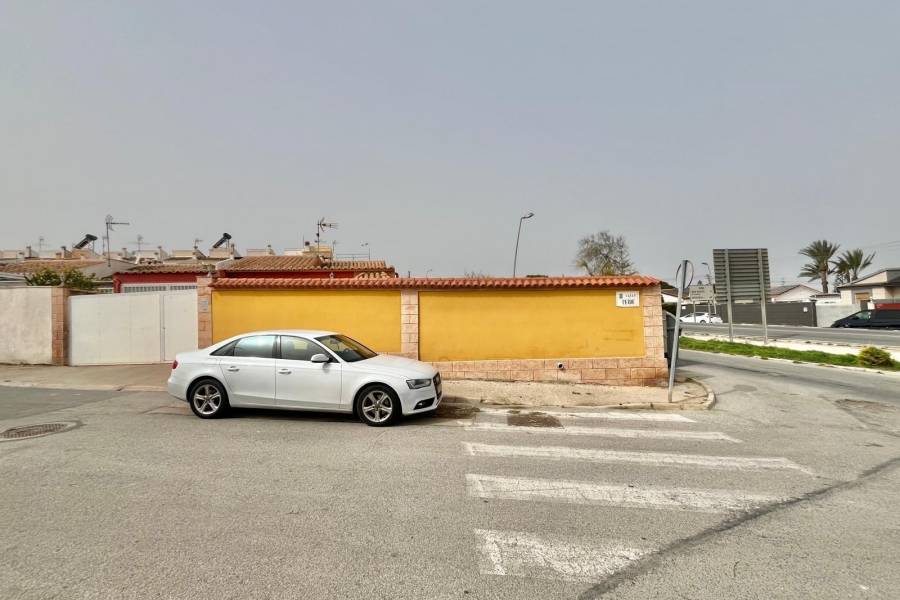 Venta - Chalet - Los Balcones - Los Altos del Edén - Torrevieja