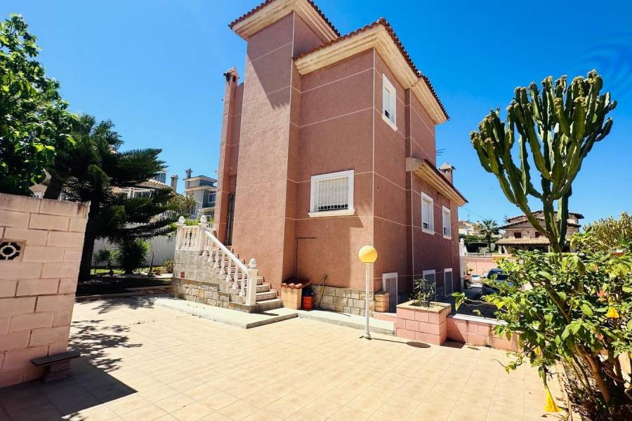 Venta - Chalet - Los Balcones - Los Altos del Edén - Torrevieja