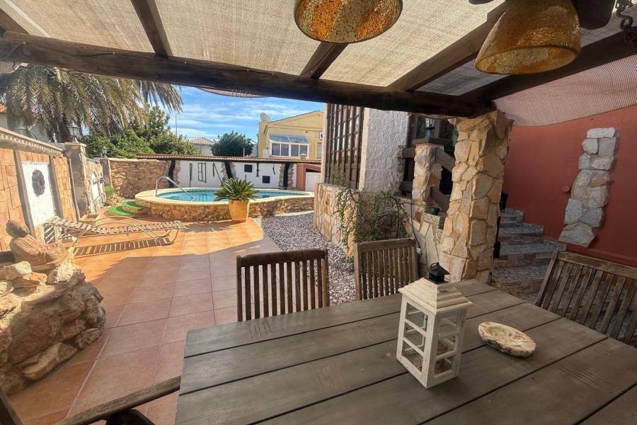 Venta - Chalet - El chaparral - Torrevieja