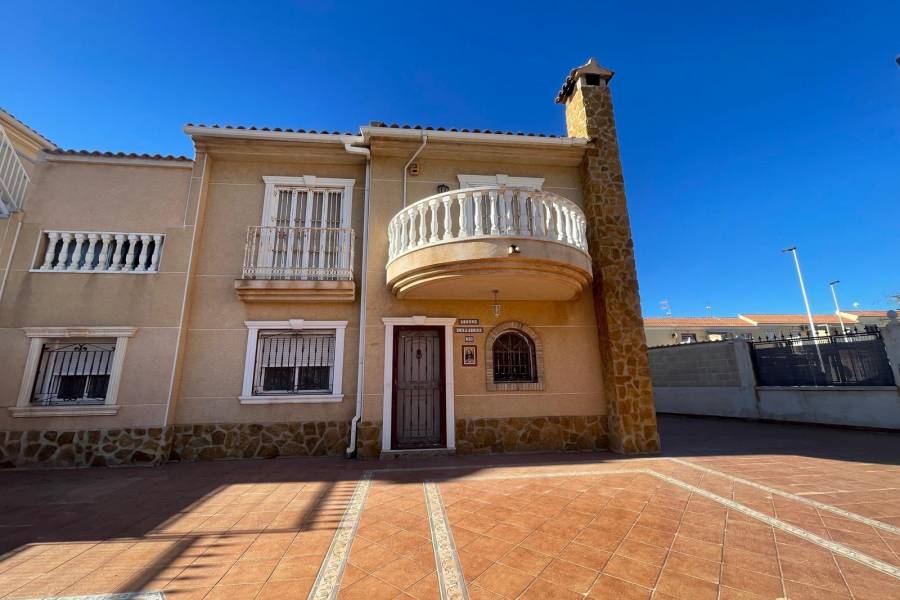 Verkauf - Einfamilienhaus - Aguas nuevas 1 - Torrevieja