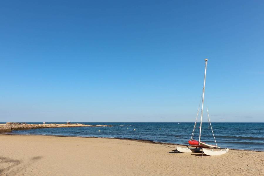 Försäljning - Lägenhet - La Mata pueblo - Torrevieja