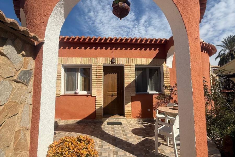 Venta - Chalet - El chaparral - Torrevieja