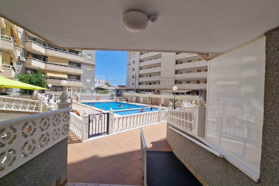 Venta - Apartamento - Calas blanca - Torrevieja