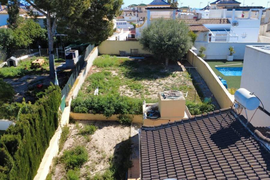 Venta - Chalet - Los balcones - Torrevieja