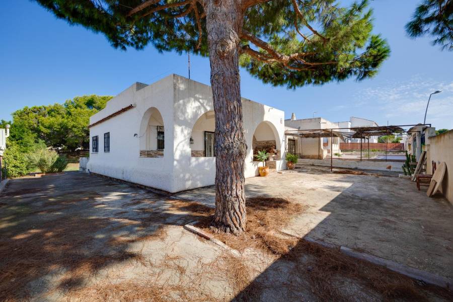 Venta - Chalet - Los balcones - Torrevieja