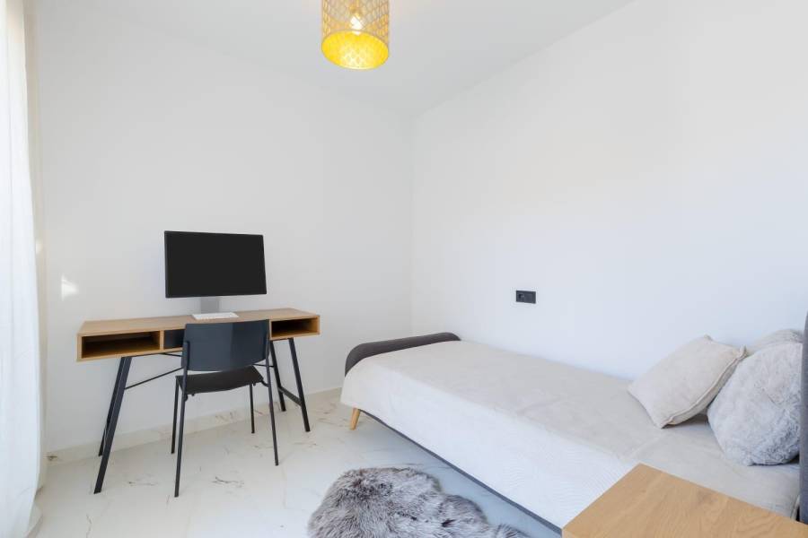 Venta - Chalet - Las filipinas - San Miguel de Salinas