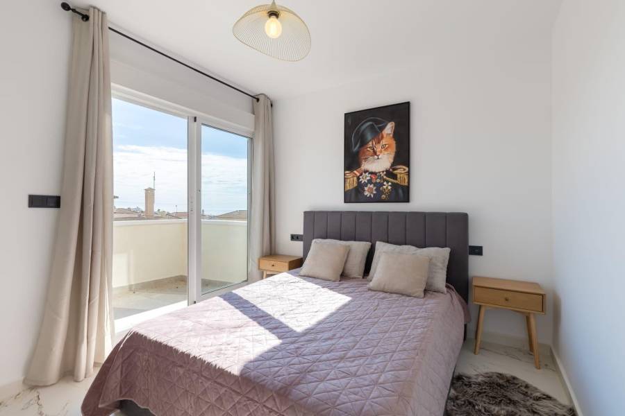 Venta - Chalet - Las filipinas - San Miguel de Salinas