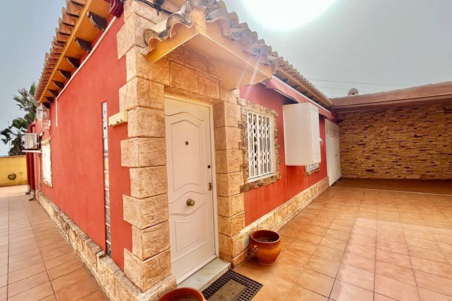 Venta - Chalet - Los Balcones - Los Altos del Edén - Torrevieja