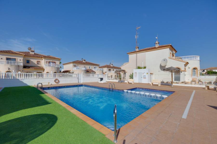 Verkauf - Einfamilienhaus - Aguas Nuevas - Torrevieja