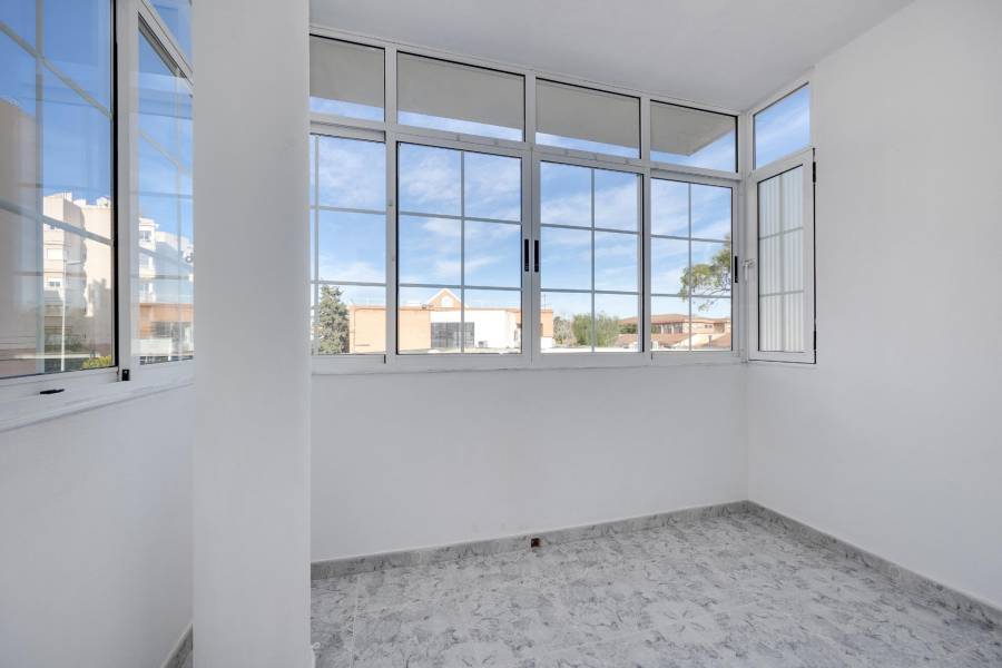 Venta - Apartamento - Playa del Cura - Torrevieja