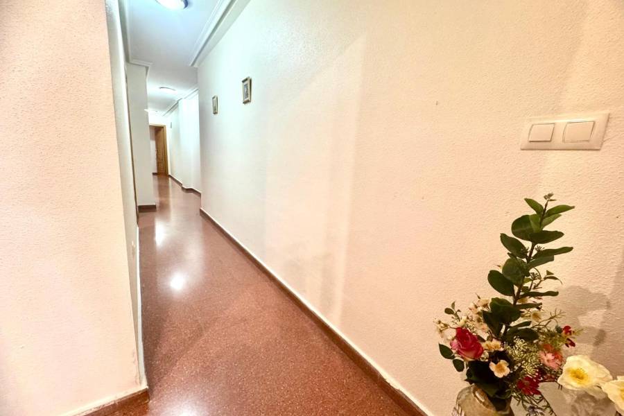 Sale - Apartment - Centro - Torrevieja