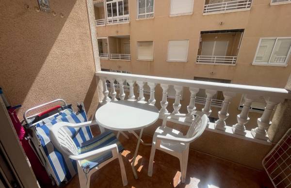Apartment - Sale - Playa de los locos - Torrevieja