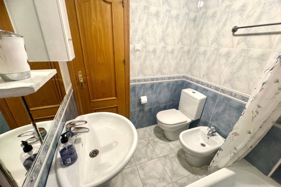 Sale - Apartment - Centro - Torrevieja