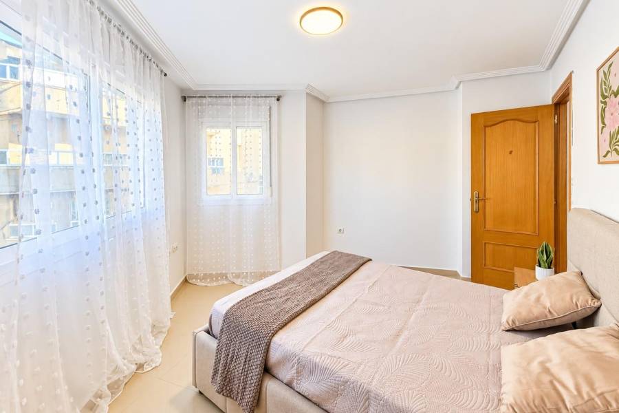 Venta - Apartamento - Paseo maritimo - Torrevieja