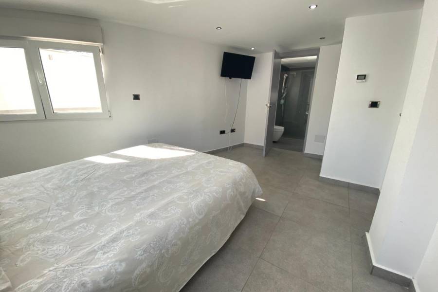 Venta - Villa de Lujo - Aldea del mar - Torrevieja