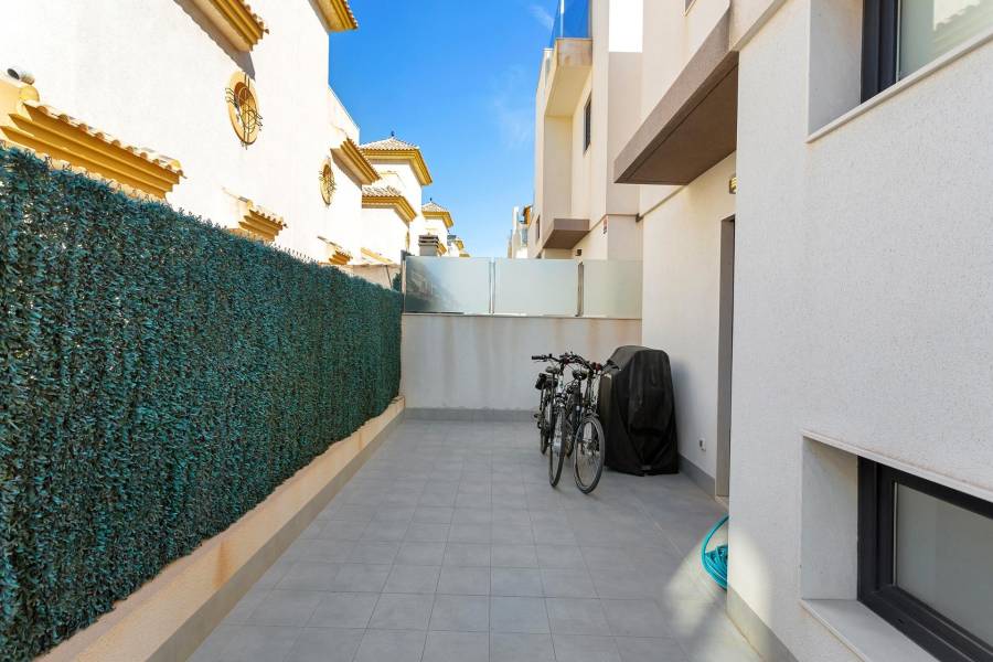 Venta - Villa - Sector 25 - Torrevieja