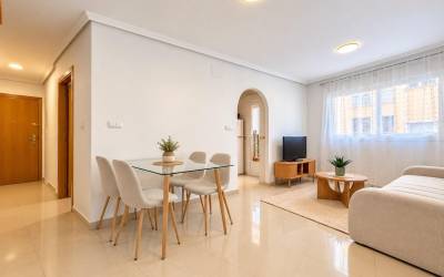Apartamento - Venta - Paseo maritimo - Torrevieja