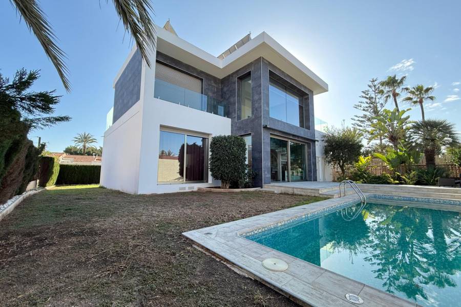 Venta - Villa de Lujo - Los Angeles - Torrevieja