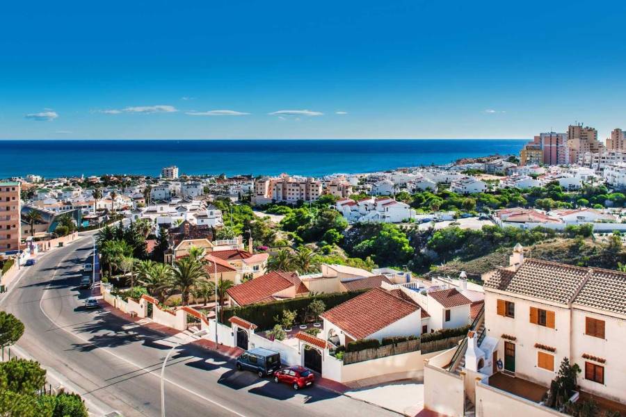 Försäljning - Lägenhet på bottenvåni - Playa de los locos - Torrevieja