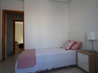 https://fotos15.apinmo.com/4147/4940912/14-30.jpg