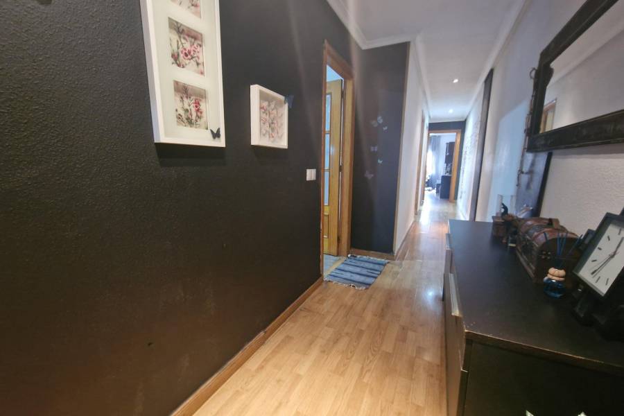 Sale - Ground floor apartment - Centro - Torrevieja