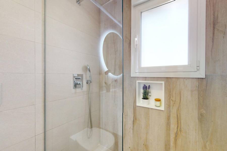 Venta - Adosado - Zona Pueblo - Pilar de la Horadada