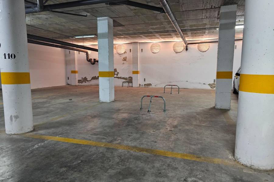 Sale - Garage - Estacion de autobuses - Torrevieja