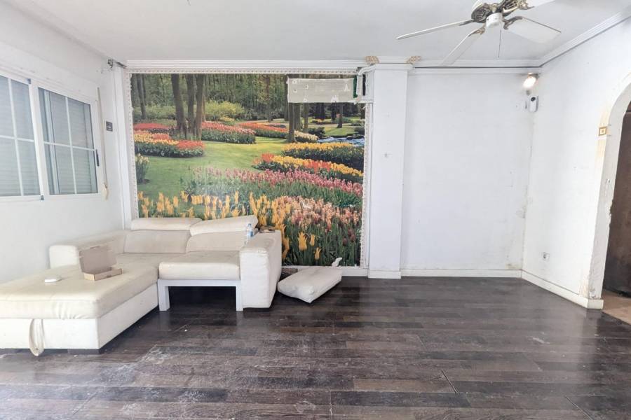 Vente - Bungalow Étage Bas - Centro - Torrevieja