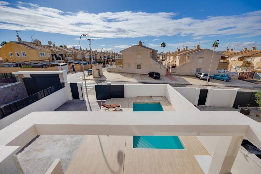 Sale - Villa - Zona los Frutales - Torrevieja