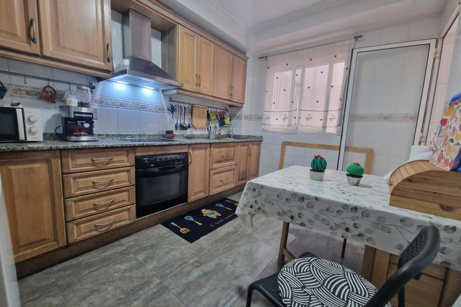 Sale - Ground floor apartment - Centro - Torrevieja