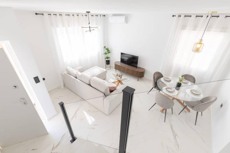 Venta - Chalet - Las filipinas - San Miguel de Salinas