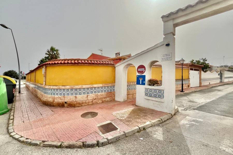 Venta - Chalet - Los Balcones - Los Altos del Edén - Torrevieja