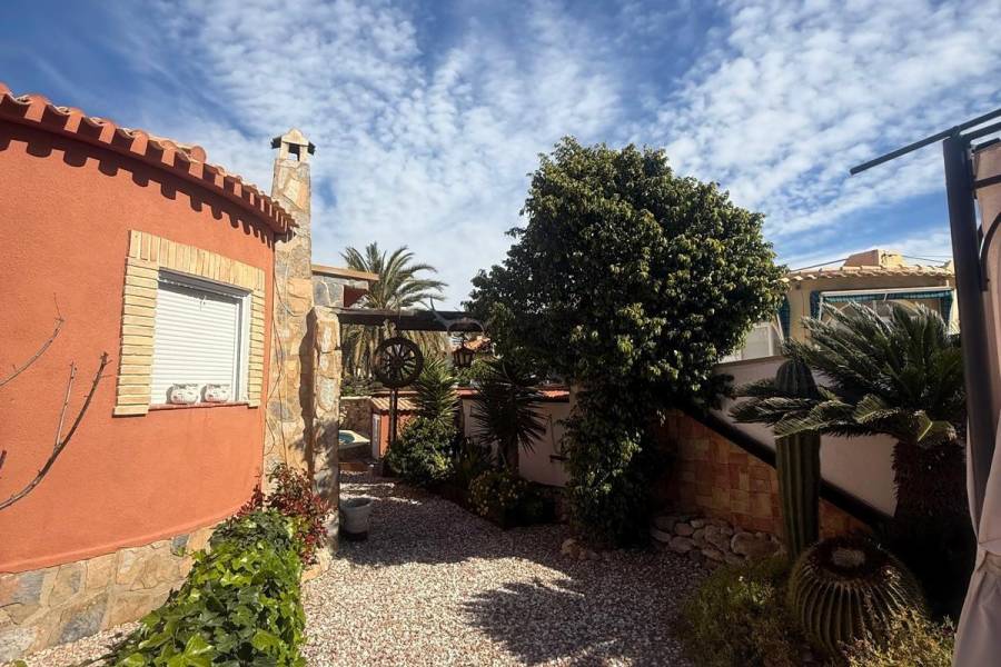 Venta - Chalet - El chaparral - Torrevieja