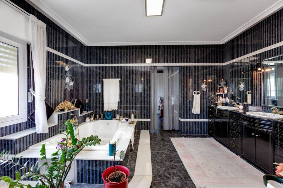 Venta - Villa de Lujo - San luis - Torrevieja