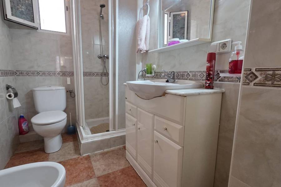 Venta - Apartamento - Estacion de autobuses - Torrevieja