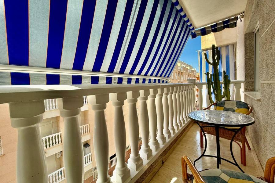 Venta - Apartamento - Estacion de autobuses - Torrevieja