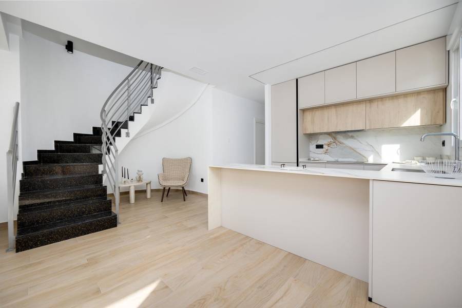Sale - Villa - Zona los Frutales - Torrevieja