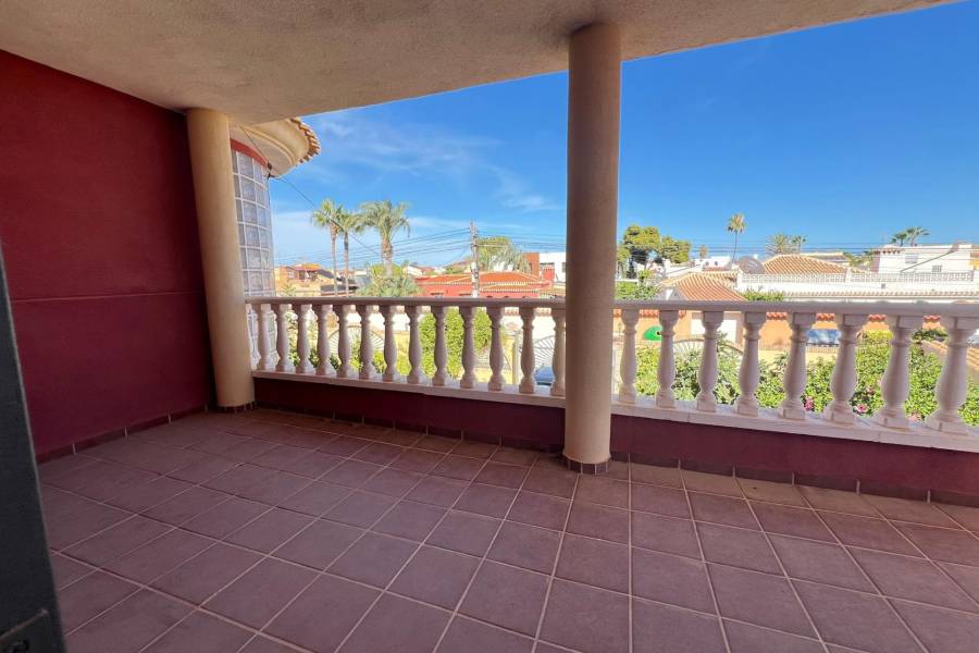 Försäljning - Villa - Torreta florida - Torrevieja