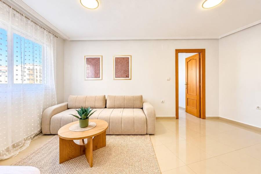 Venta - Apartamento - Paseo maritimo - Torrevieja