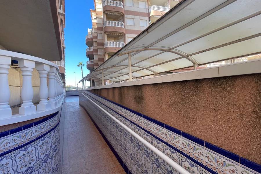 Försäljning - Lägenhet - La Mata - Torrevieja