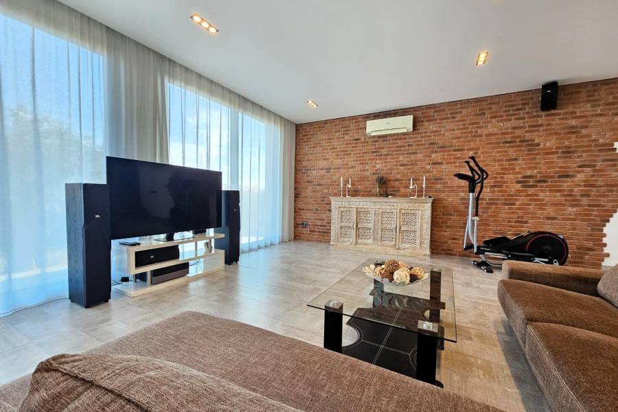 Venta - Villa de Lujo - Los Angeles - Torrevieja