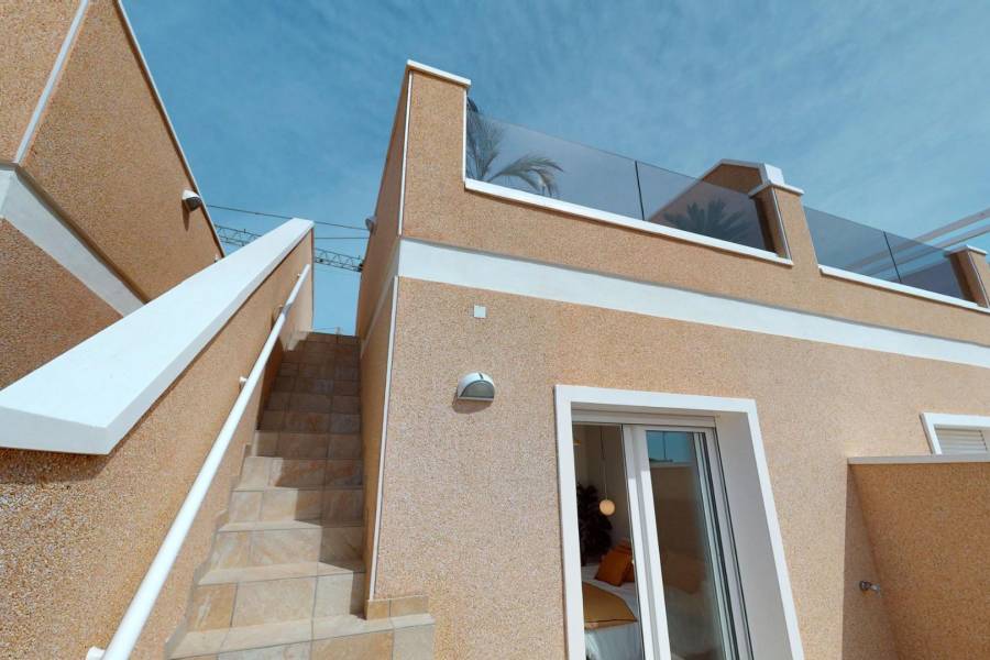 Venta - Adosado - Zona Pueblo - Pilar de la Horadada