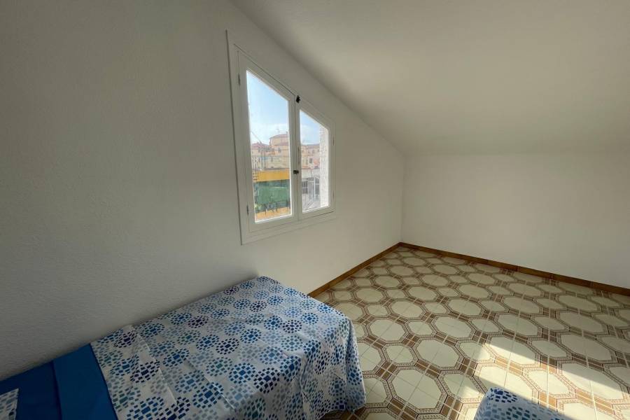 Sale - Bungalow Top Floor - Nueva Torrevieja - Torrevieja