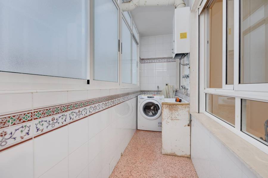 Venta - Apartamento - Estacion de autobuses - Torrevieja