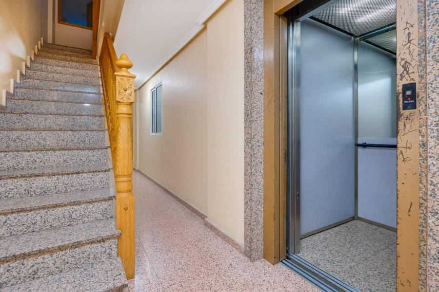 Venta - Apartamento - Estacion de autobuses - Torrevieja