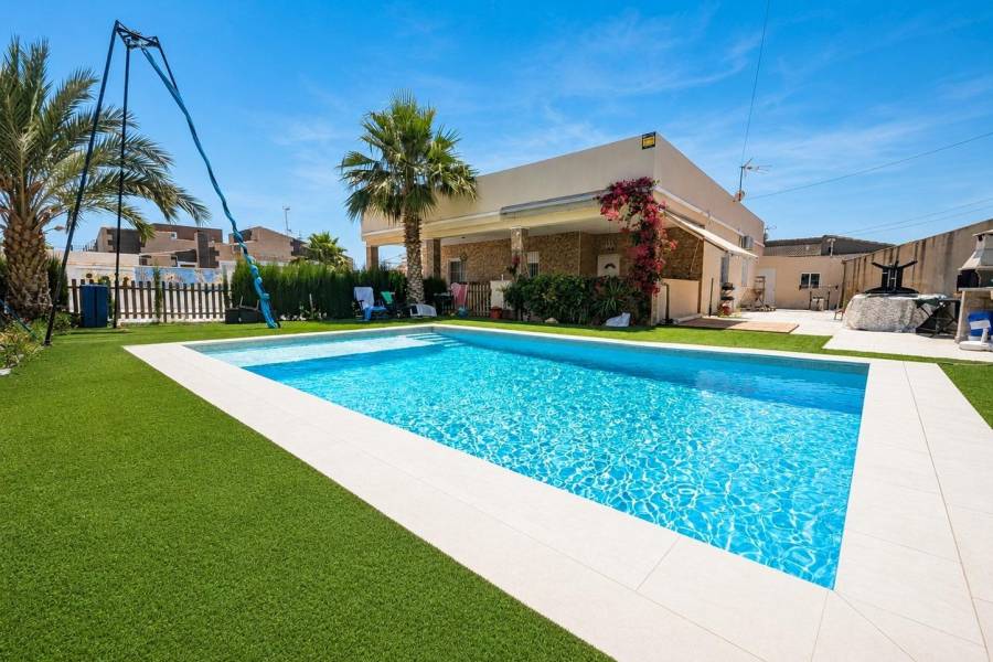 Venta - Chalet - Torreta florida - Torrevieja