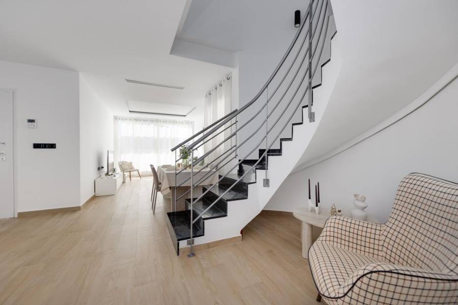 Sale - Villa - Zona los Frutales - Torrevieja