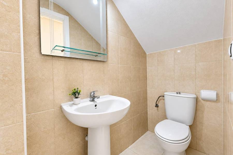 Verkauf - Reihenhaus - Aguas nuevas 1 - Torrevieja